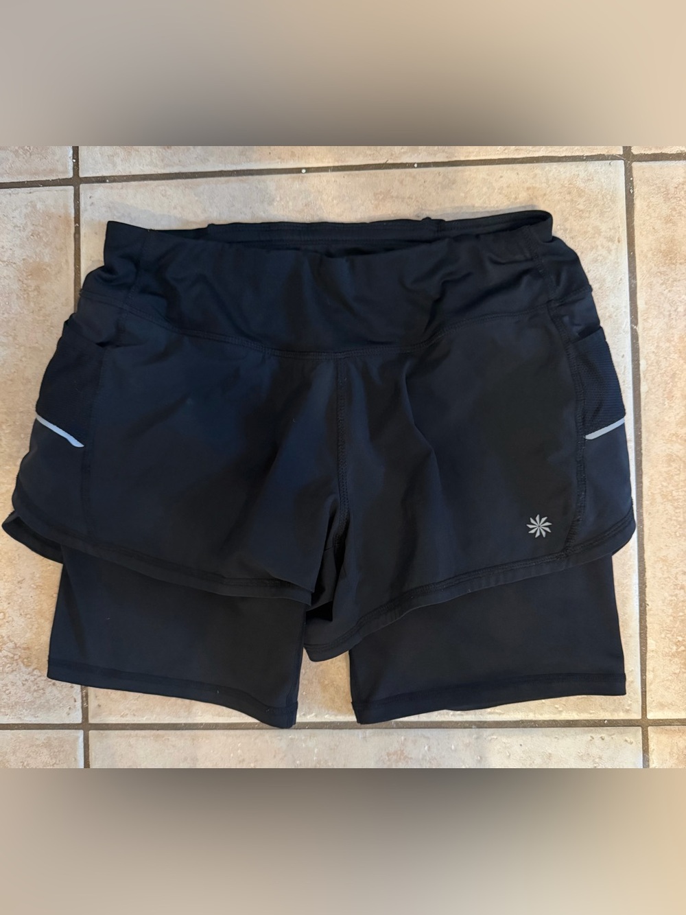 Athleta Women’s 2-in-1 Running Shorts Black Size Small